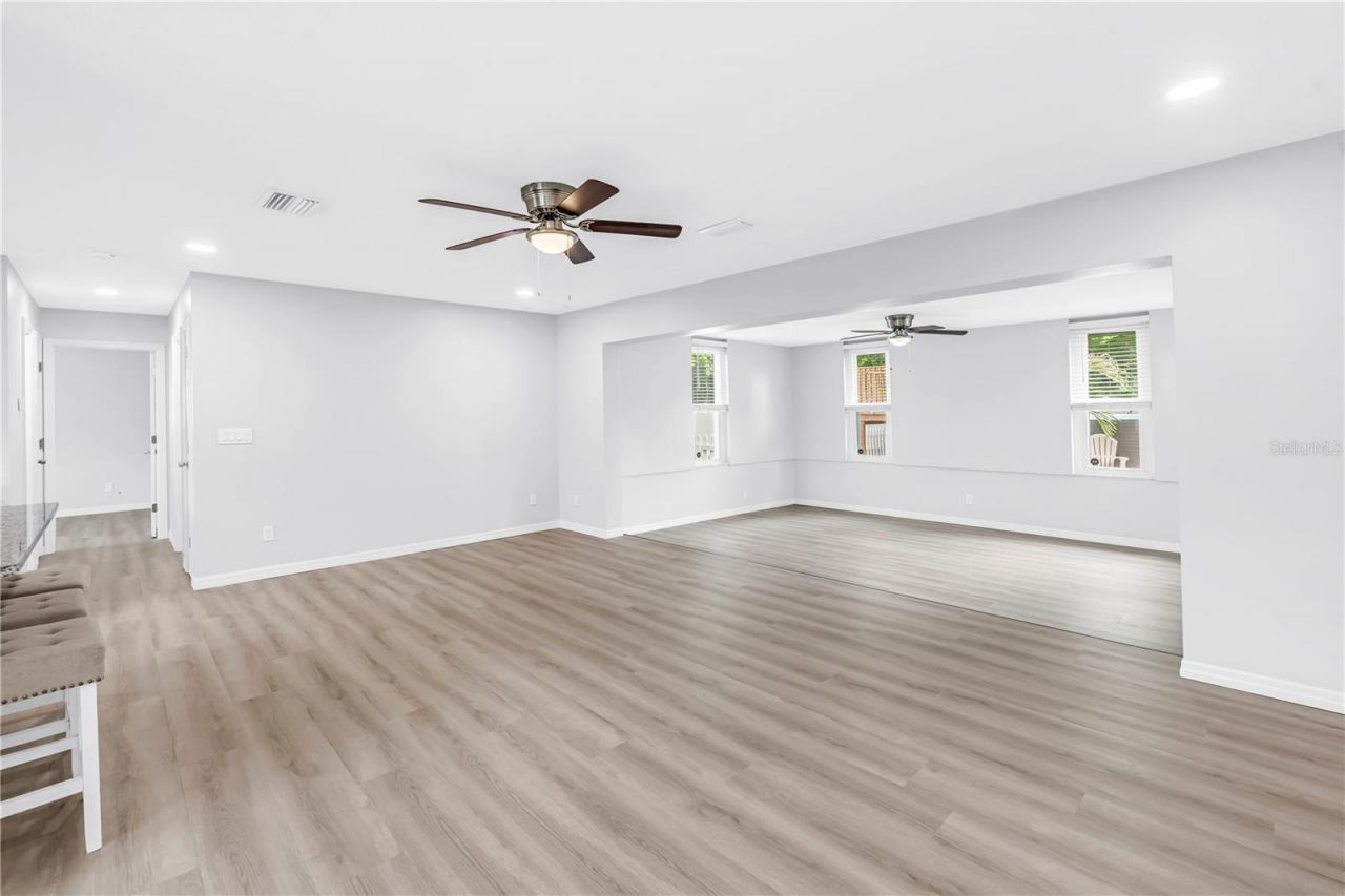 1165 66th Avenue S, Saint Petersburg, FL 33705 Photo