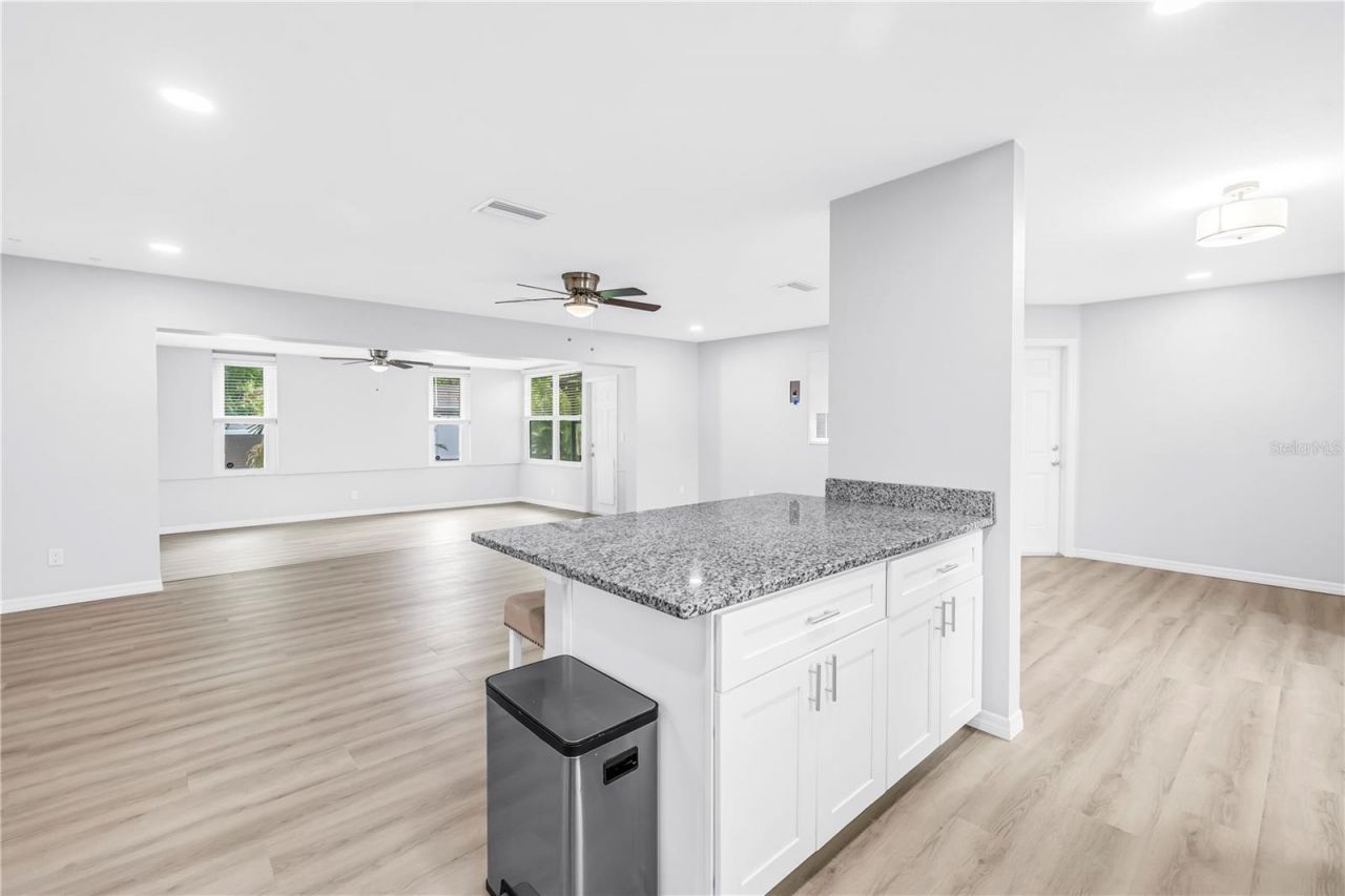 1165 66th Avenue S, Saint Petersburg, FL 33705 Photo