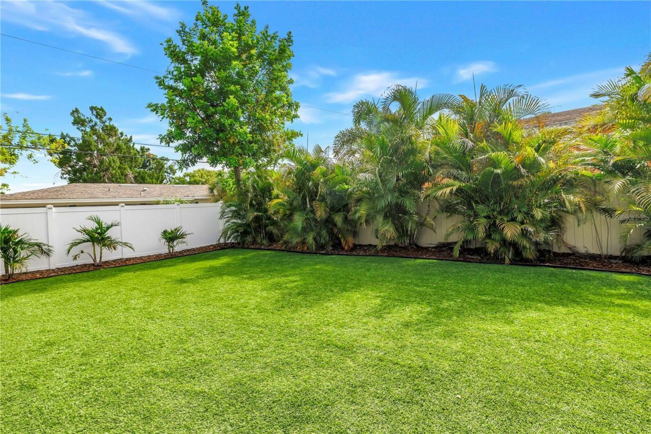 1165 66th Avenue S, Saint Petersburg, FL 33705 Photo