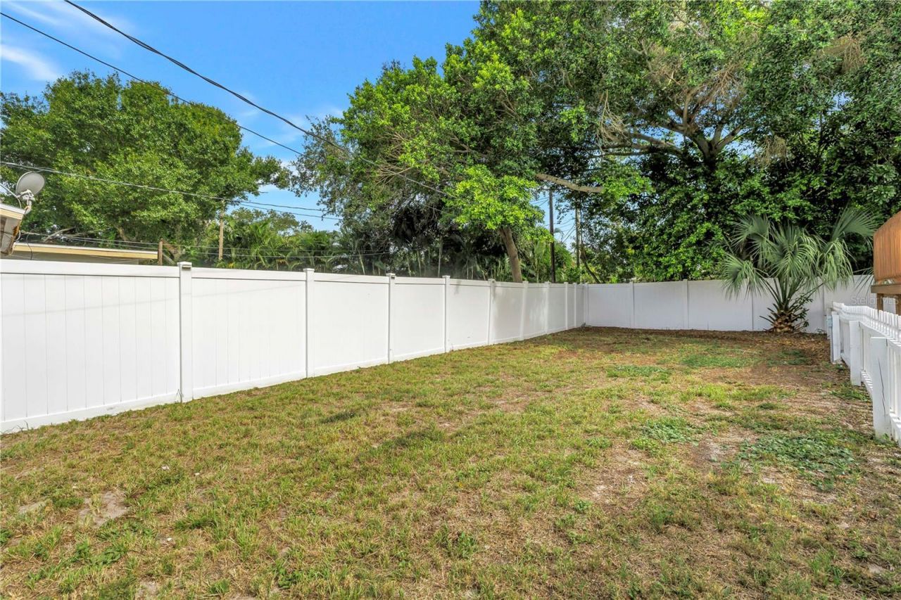 1165 66th Avenue S, Saint Petersburg, FL 33705 Photo