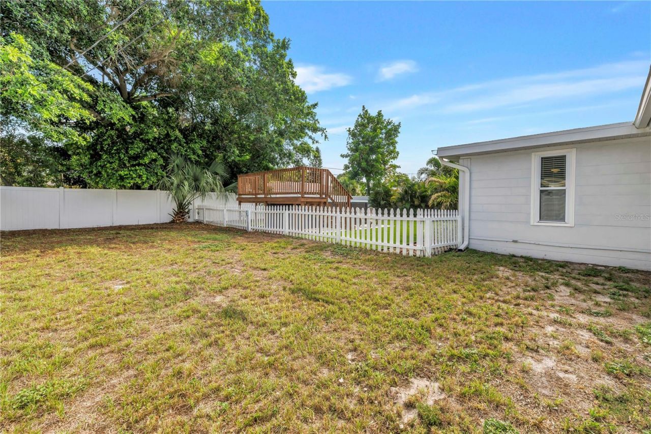 1165 66th Avenue S, Saint Petersburg, FL 33705 Photo