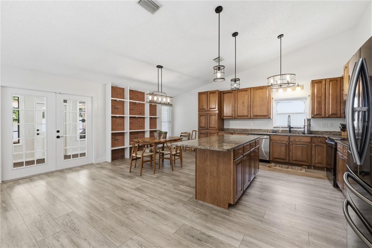 1570 Club Drive , Tarpon Springs, FL 34689 Photo
