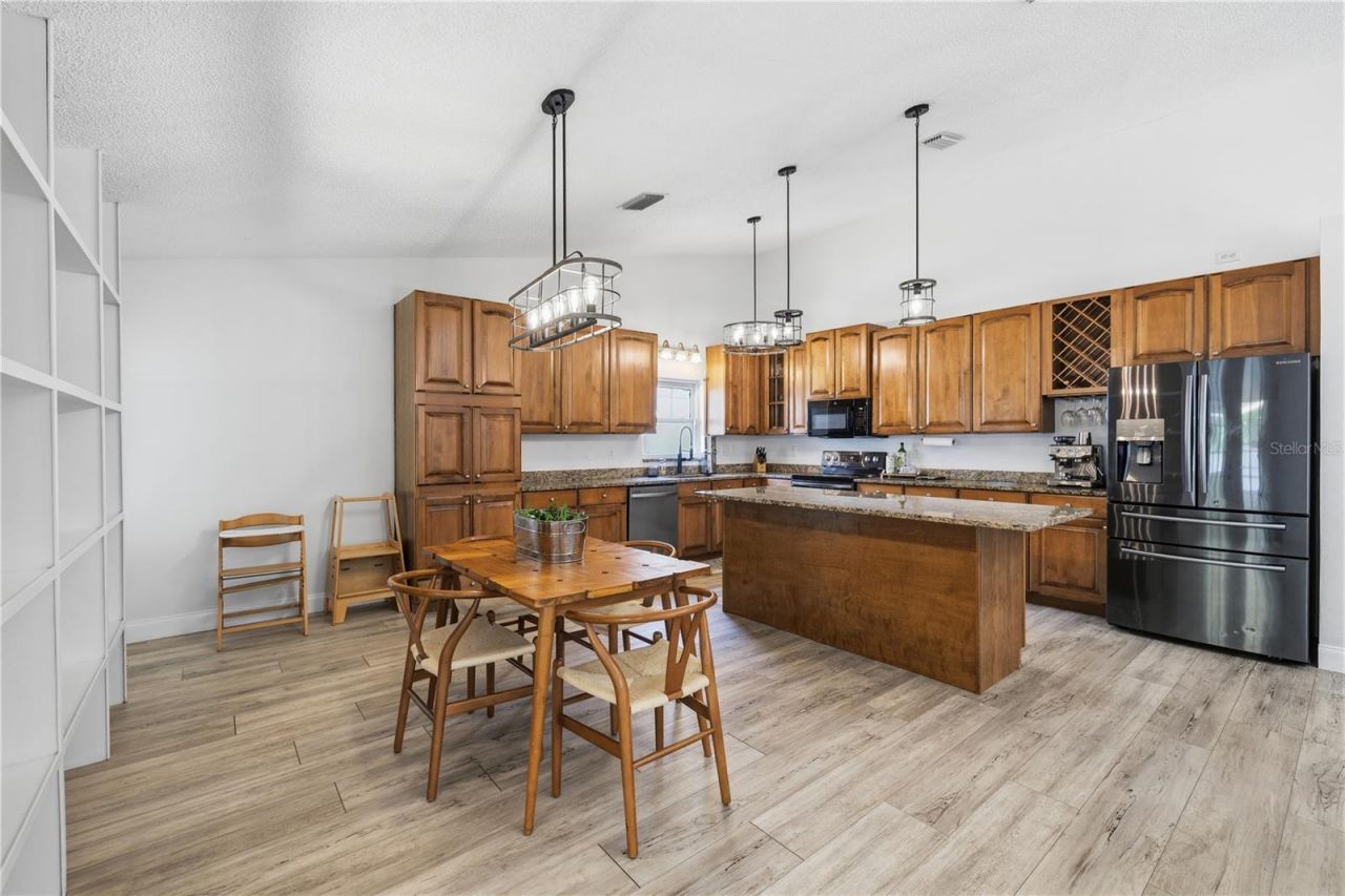 1570 Club Drive , Tarpon Springs, FL 34689 Photo