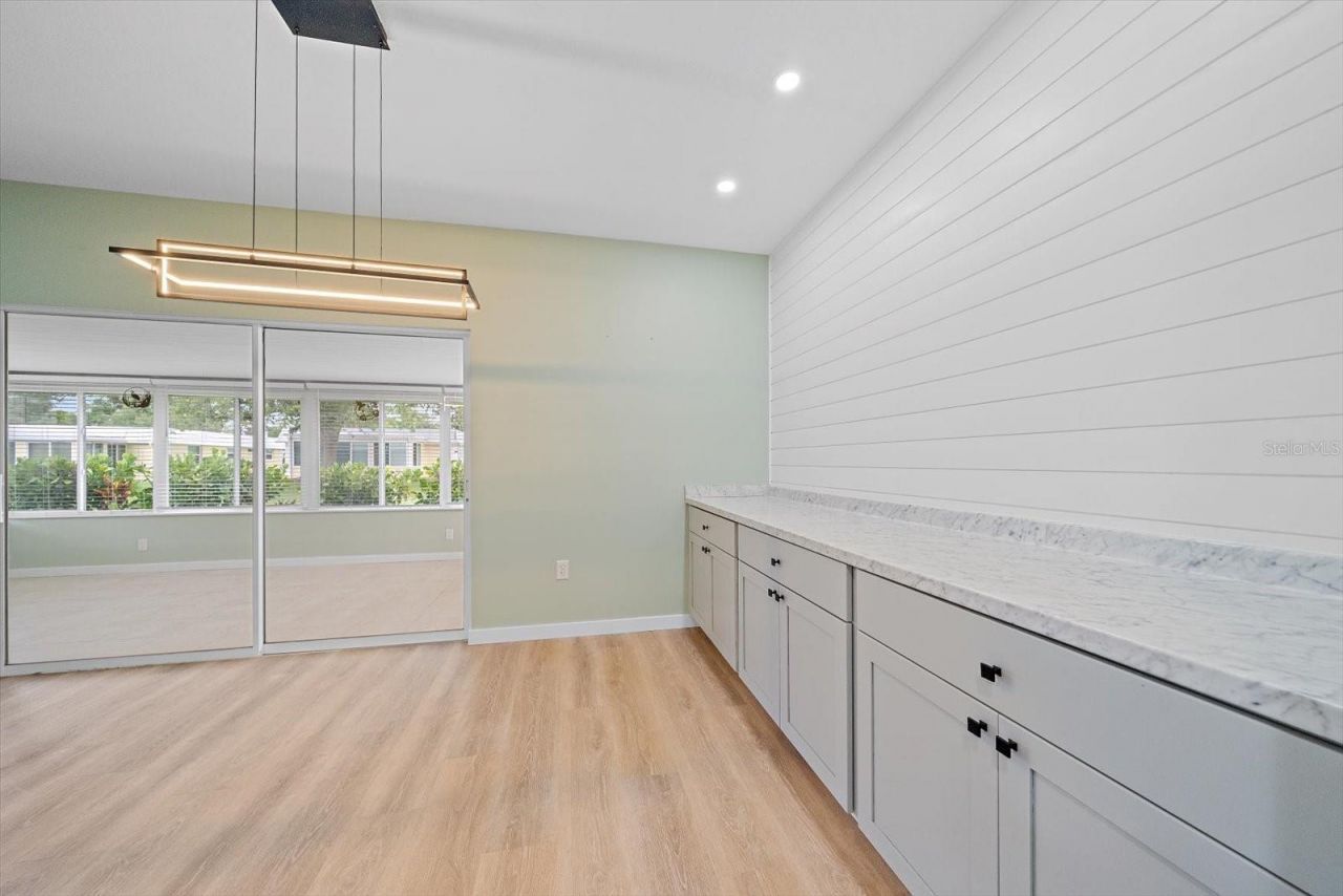 5865 Tidewood Avenue , Unit 8, Sarasota, FL 34231 Photo