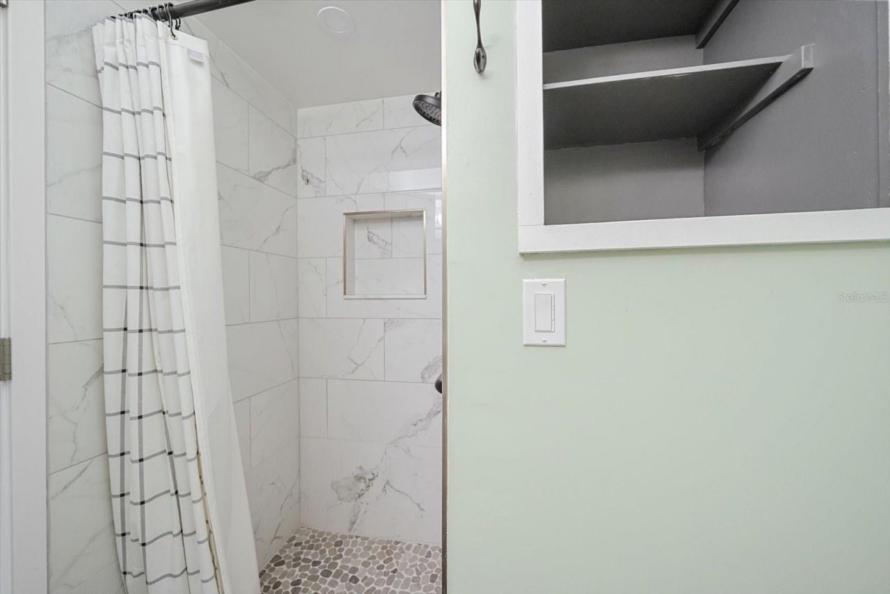 5865 Tidewood Avenue , Unit 8, Sarasota, FL 34231 Photo