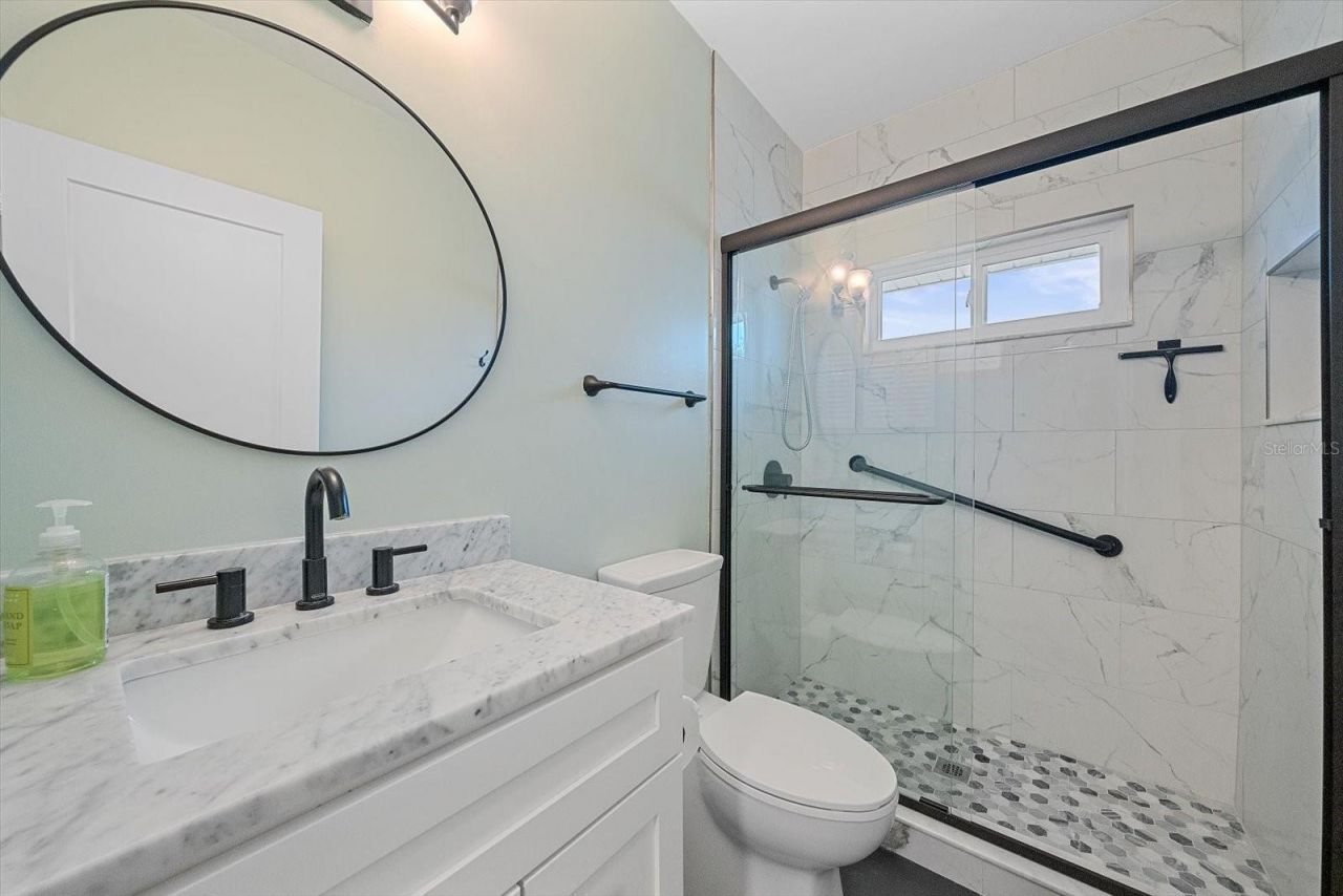 5865 Tidewood Avenue , Unit 8, Sarasota, FL 34231 Photo