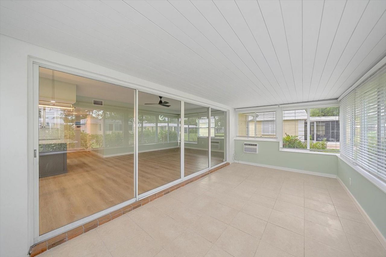 5865 Tidewood Avenue , Unit 8, Sarasota, FL 34231 Photo