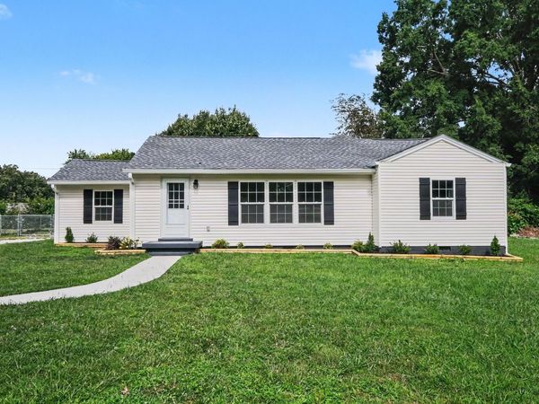 206 Bragg Cir , Tullahoma, TN 37388