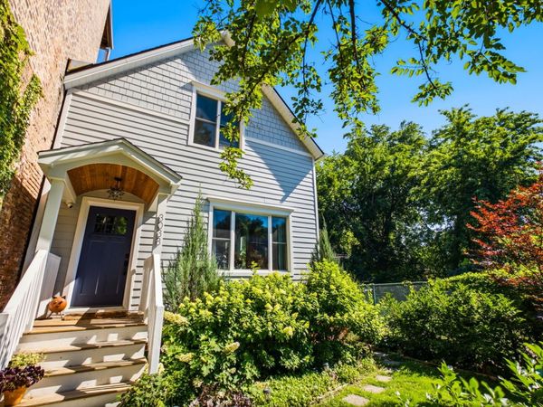 3038 W Diversey Avenue, Chicago, IL 60647