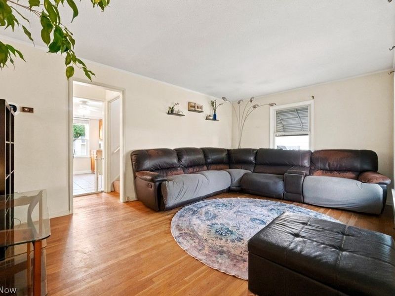 2738 Silverdale Avenue, Cleveland, OH 44109 Photo 5