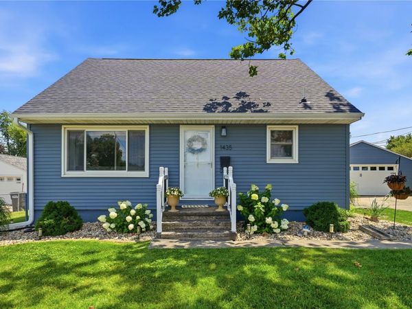 1435 26th Street , Marion, IA 52402