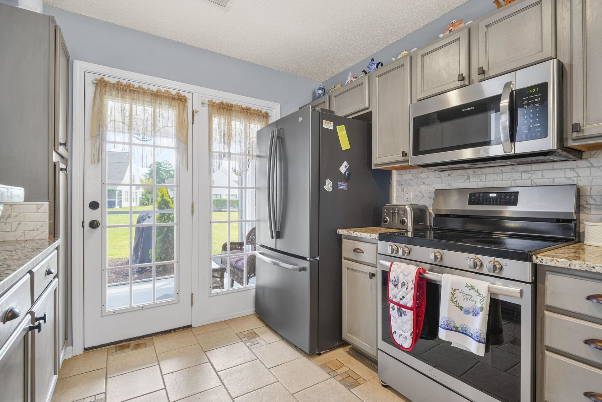 638 Riverward Dr.  Photo 13