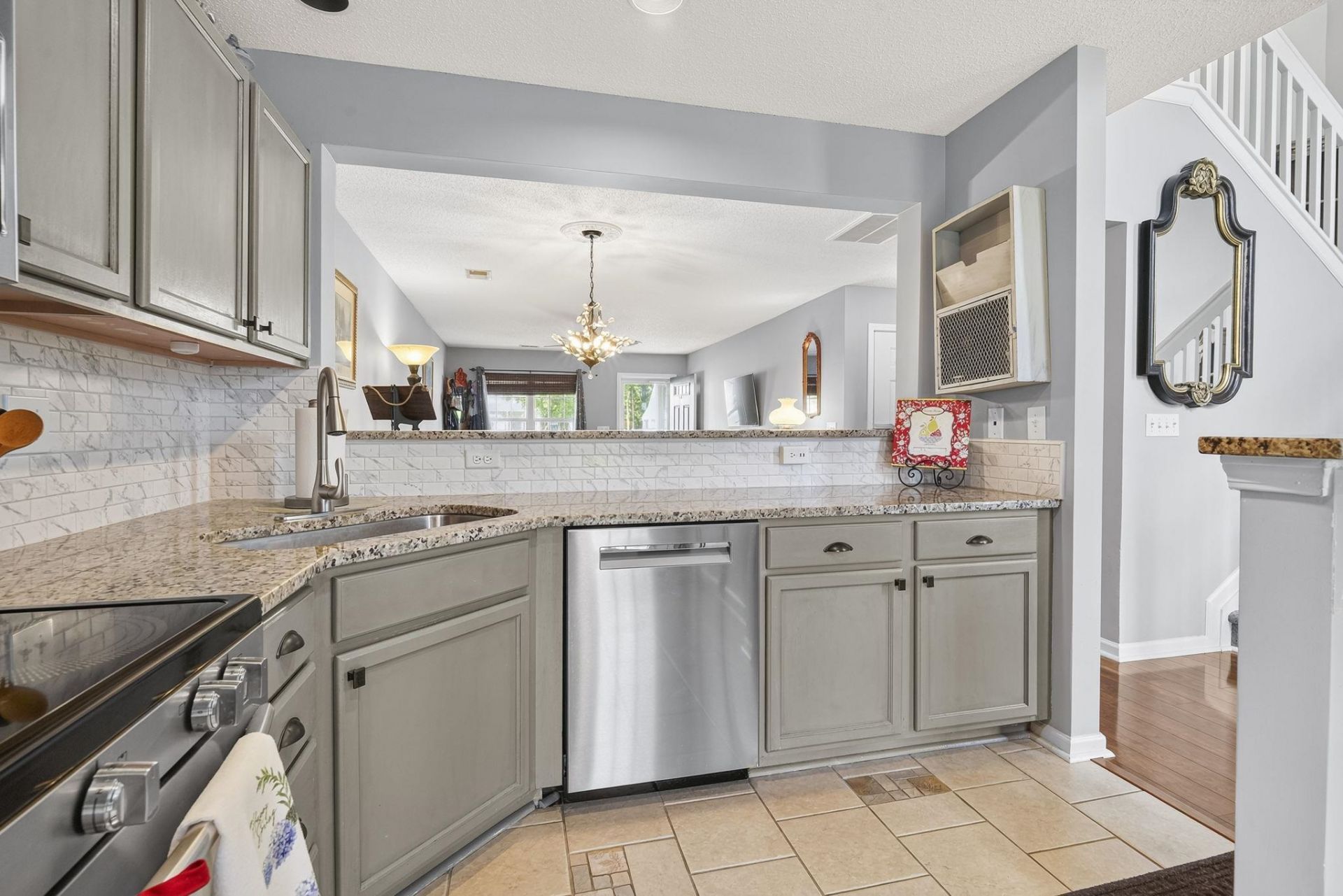 638 Riverward Dr.  Photo 14