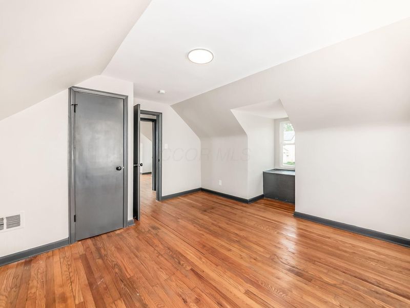 2200 Medina Avenue , Columbus, OH 43211 Photo 20