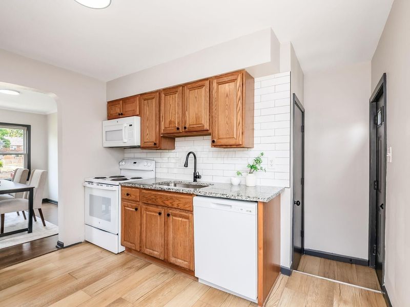 2200 Medina Avenue , Columbus, OH 43211 Photo 9