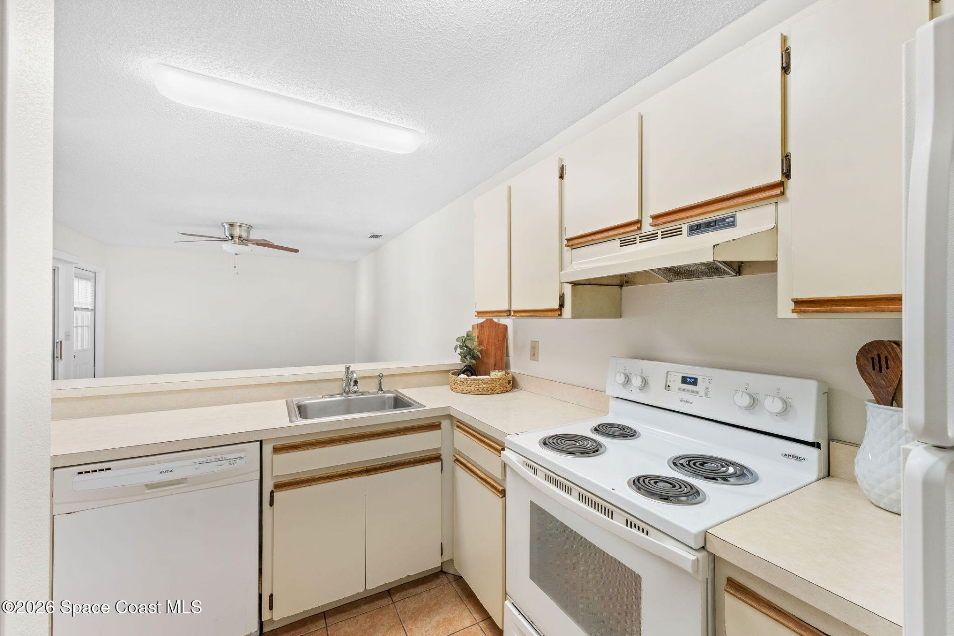 1430 Malibu Circle NE , Unit 111, Palm Bay, FL 32905 Photo