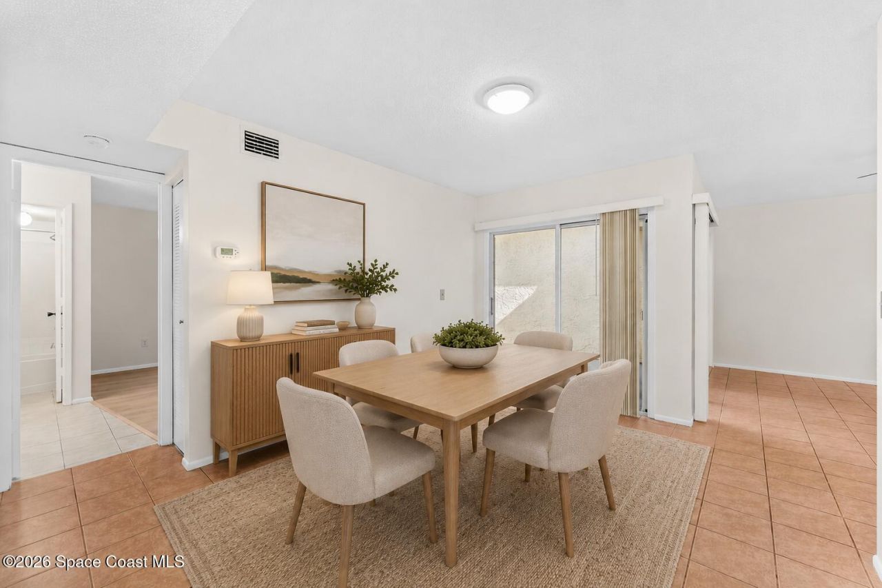1430 Malibu Circle NE , Unit 111, Palm Bay, FL 32905 Photo