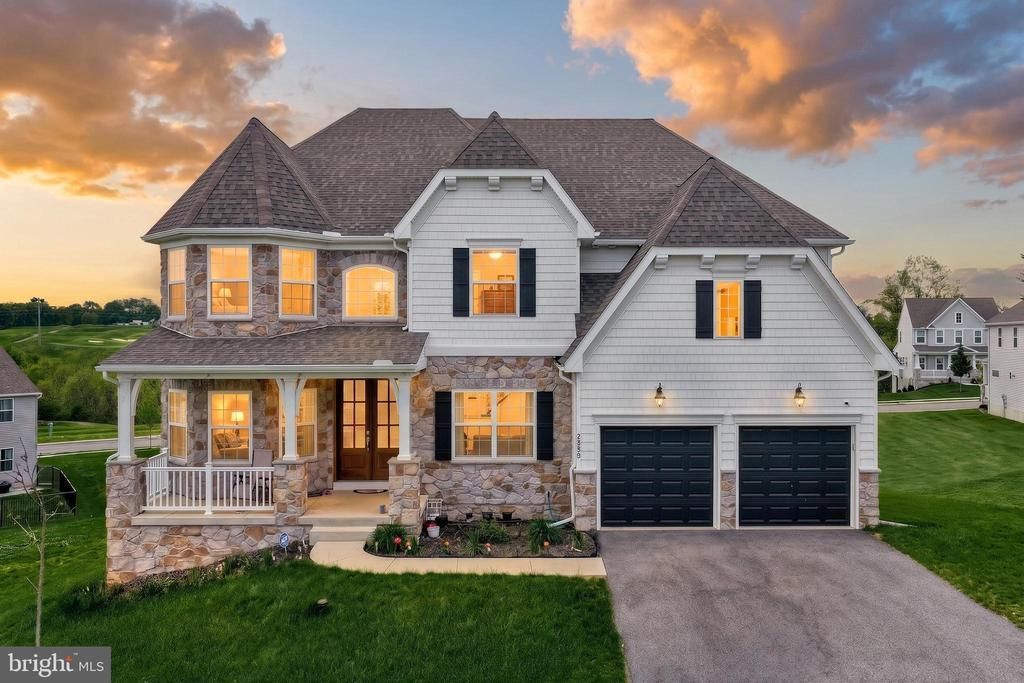2805 ALPERTON DRIVE, YORK, PA 17402