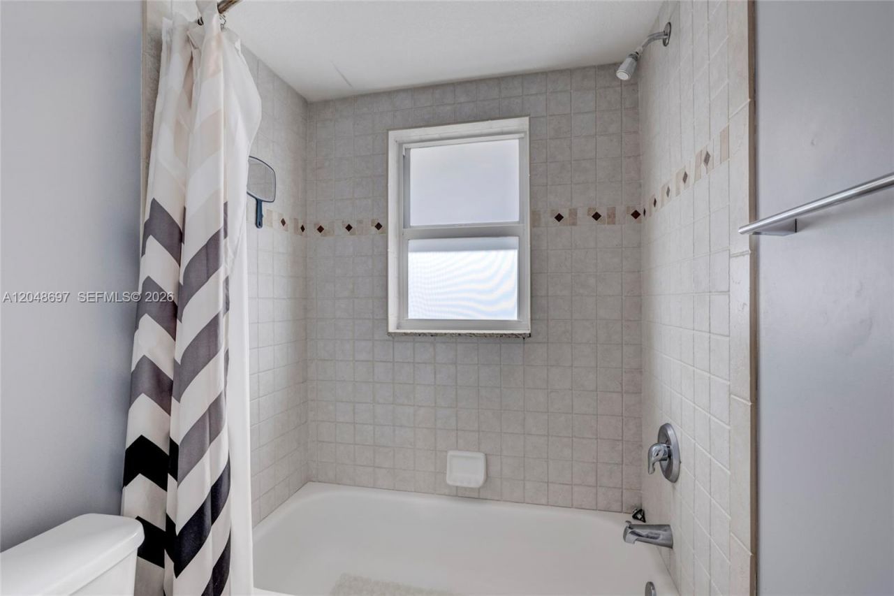 2201 SE 9th St , Unit 108, Pompano Beach, FL 33062 Photo