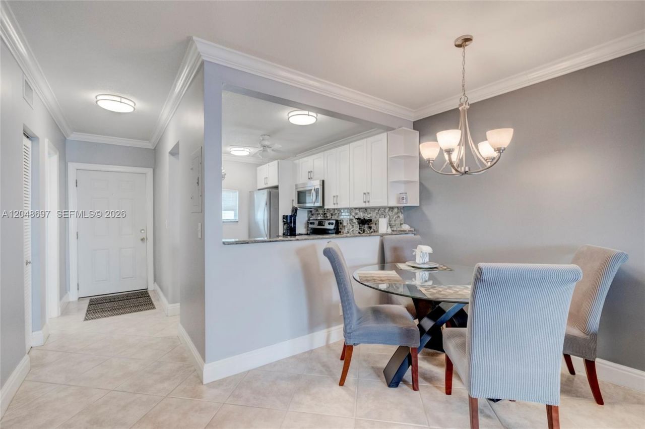2201 SE 9th St , Unit 108, Pompano Beach, FL 33062 Photo