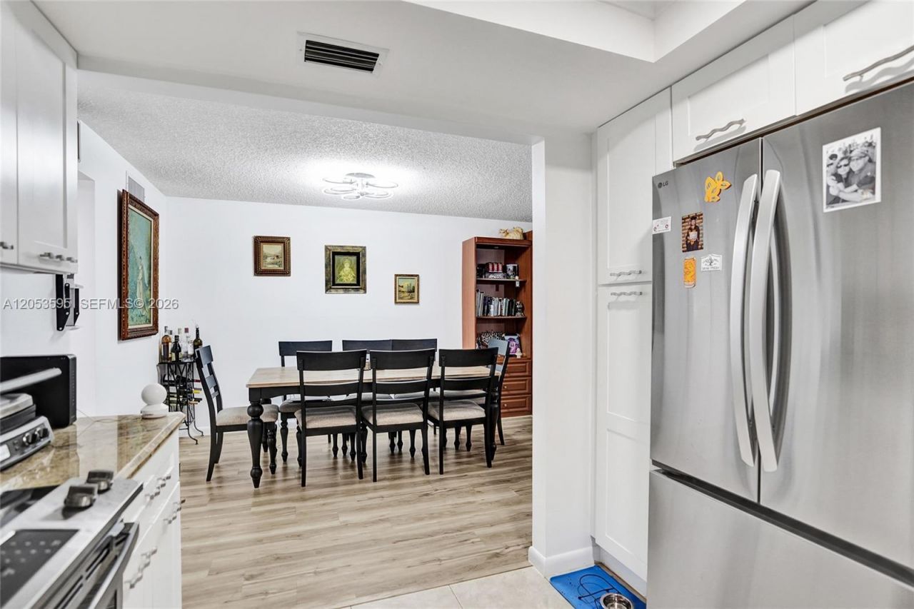 208 Greenbrier C , Unit 208, West Palm Beach, FL 33417 Photo