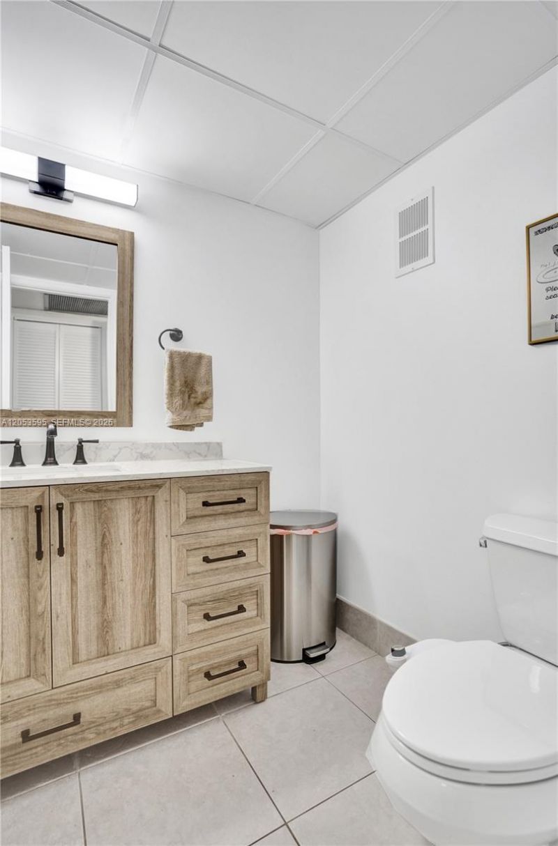 208 Greenbrier C , Unit 208, West Palm Beach, FL 33417 Photo