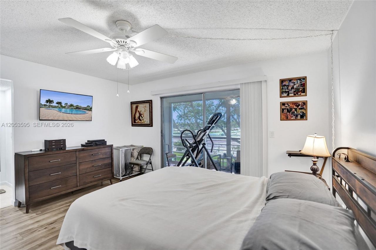 208 Greenbrier C , Unit 208, West Palm Beach, FL 33417 Photo