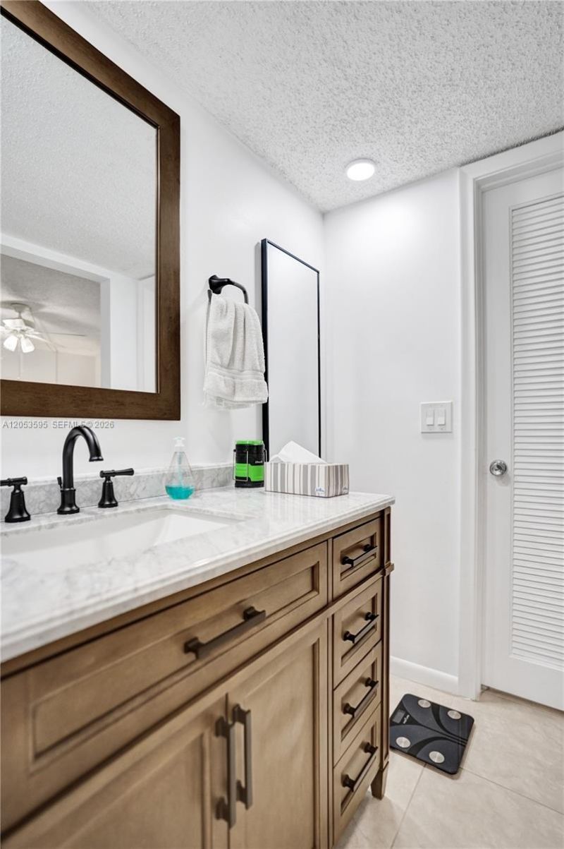 208 Greenbrier C , Unit 208, West Palm Beach, FL 33417 Photo