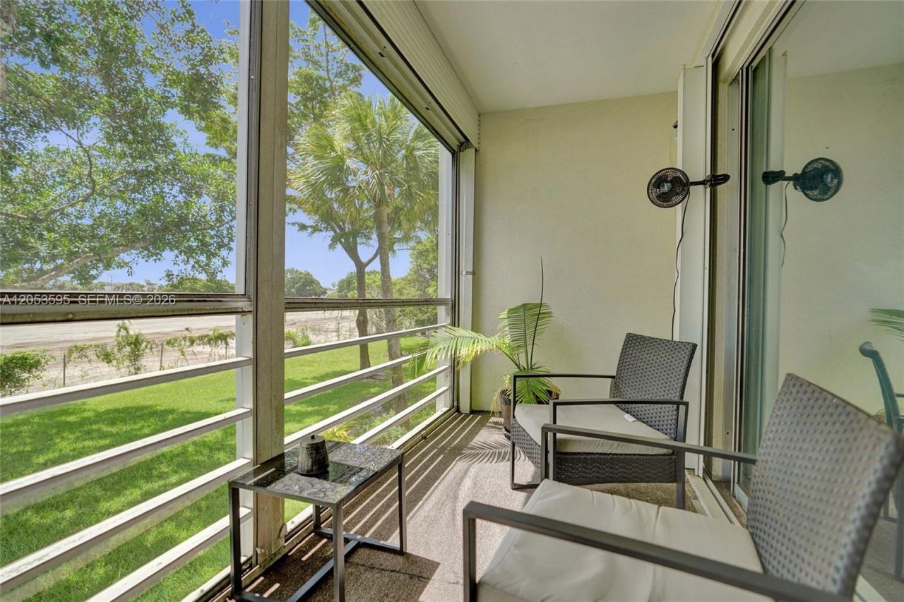 208 Greenbrier C , Unit 208, West Palm Beach, FL 33417 Photo