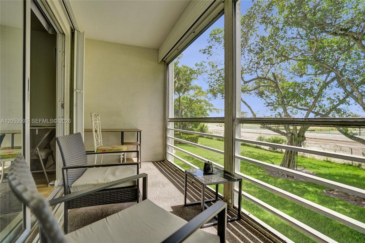 208 Greenbrier C , Unit 208, West Palm Beach, FL 33417 Photo