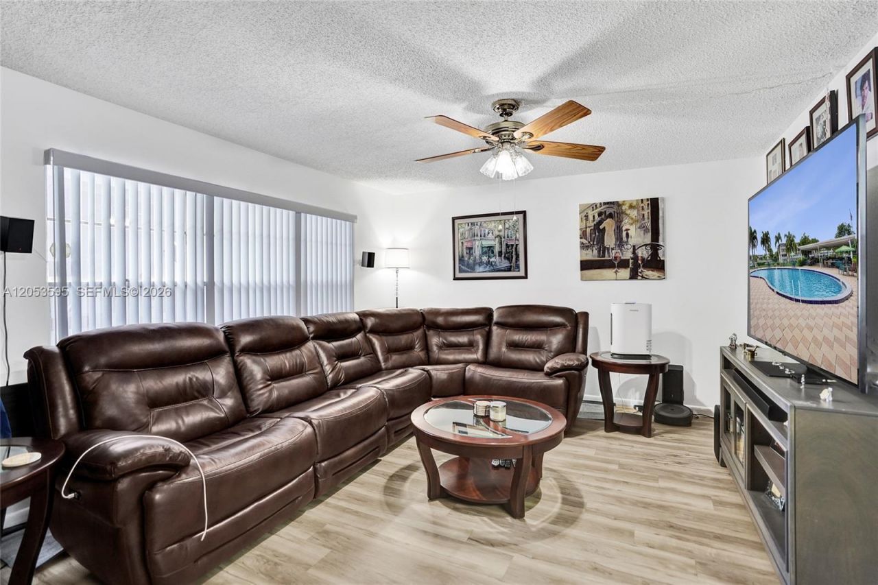 208 Greenbrier C , Unit 208, West Palm Beach, FL 33417 Photo