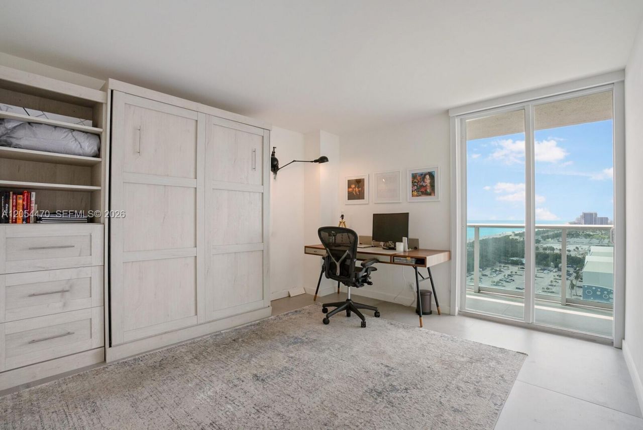 100 Bayview Dr , Unit 2125, Sunny Isles Beach, FL 33160 Photo