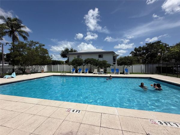 6195 NW 186th St , Unit 114, Hialeah, FL 33015