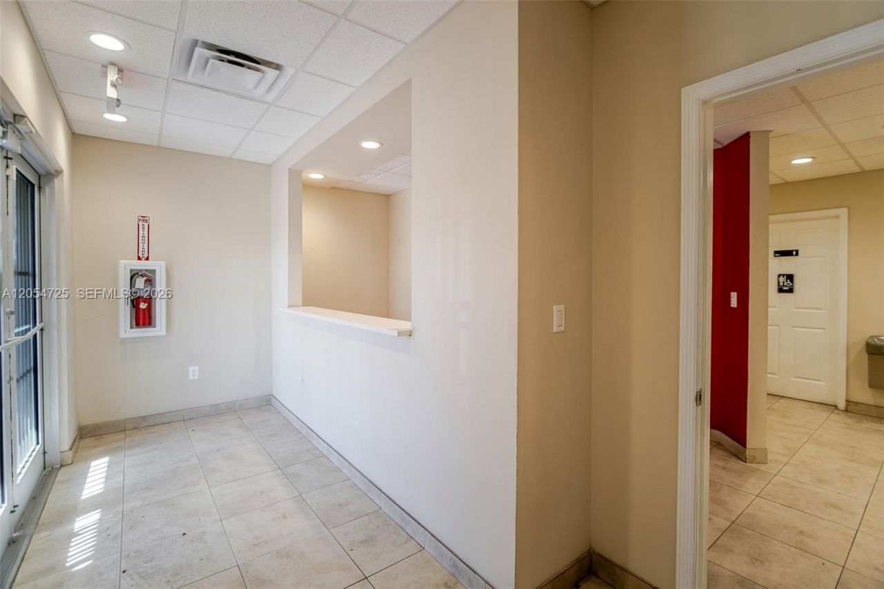 1001 NW 72nd St , Miami, FL 33150 Photo