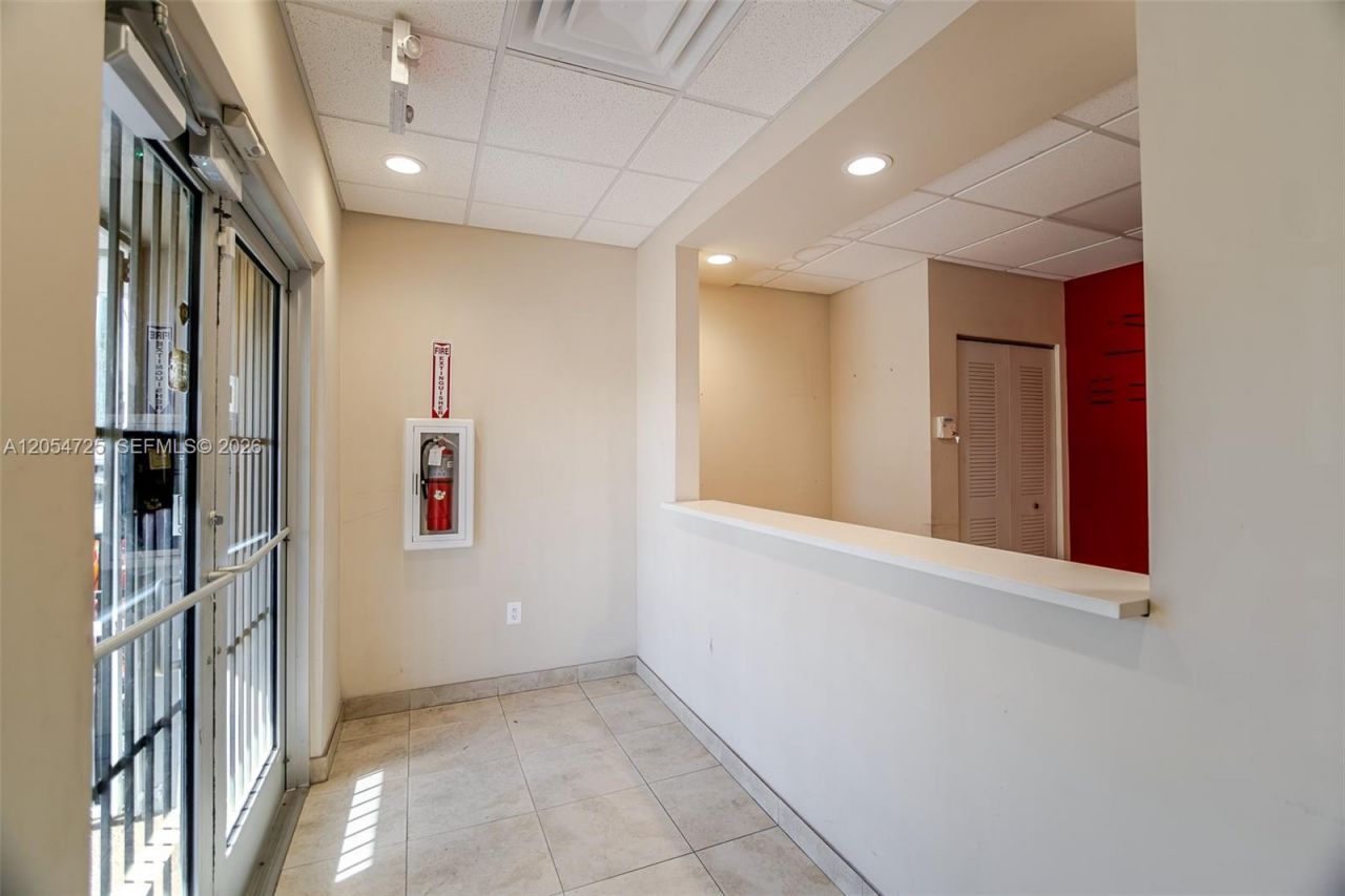 1001 NW 72nd St , Miami, FL 33150 Photo