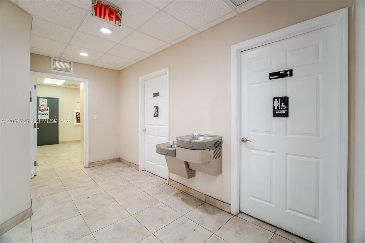 1001 NW 72nd St , Miami, FL 33150 Photo