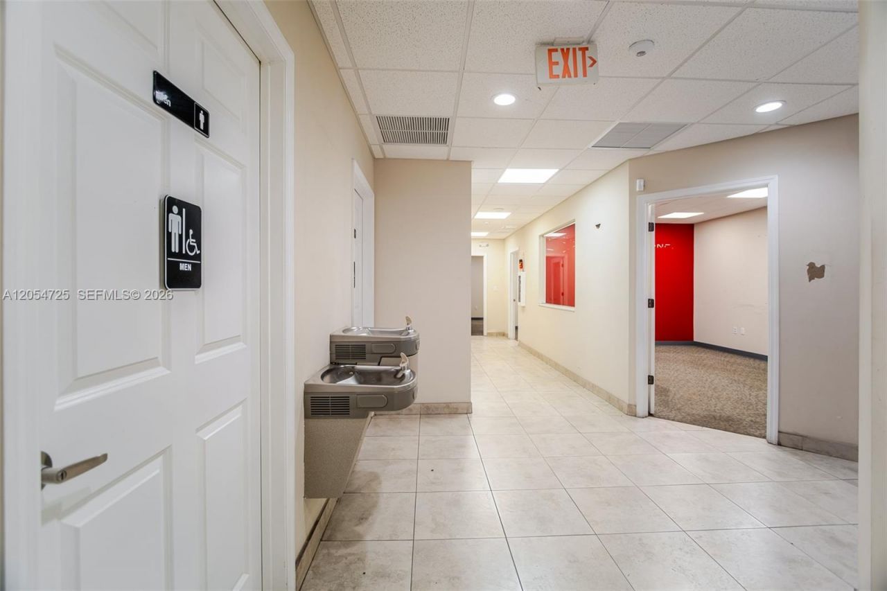 1001 NW 72nd St , Miami, FL 33150 Photo