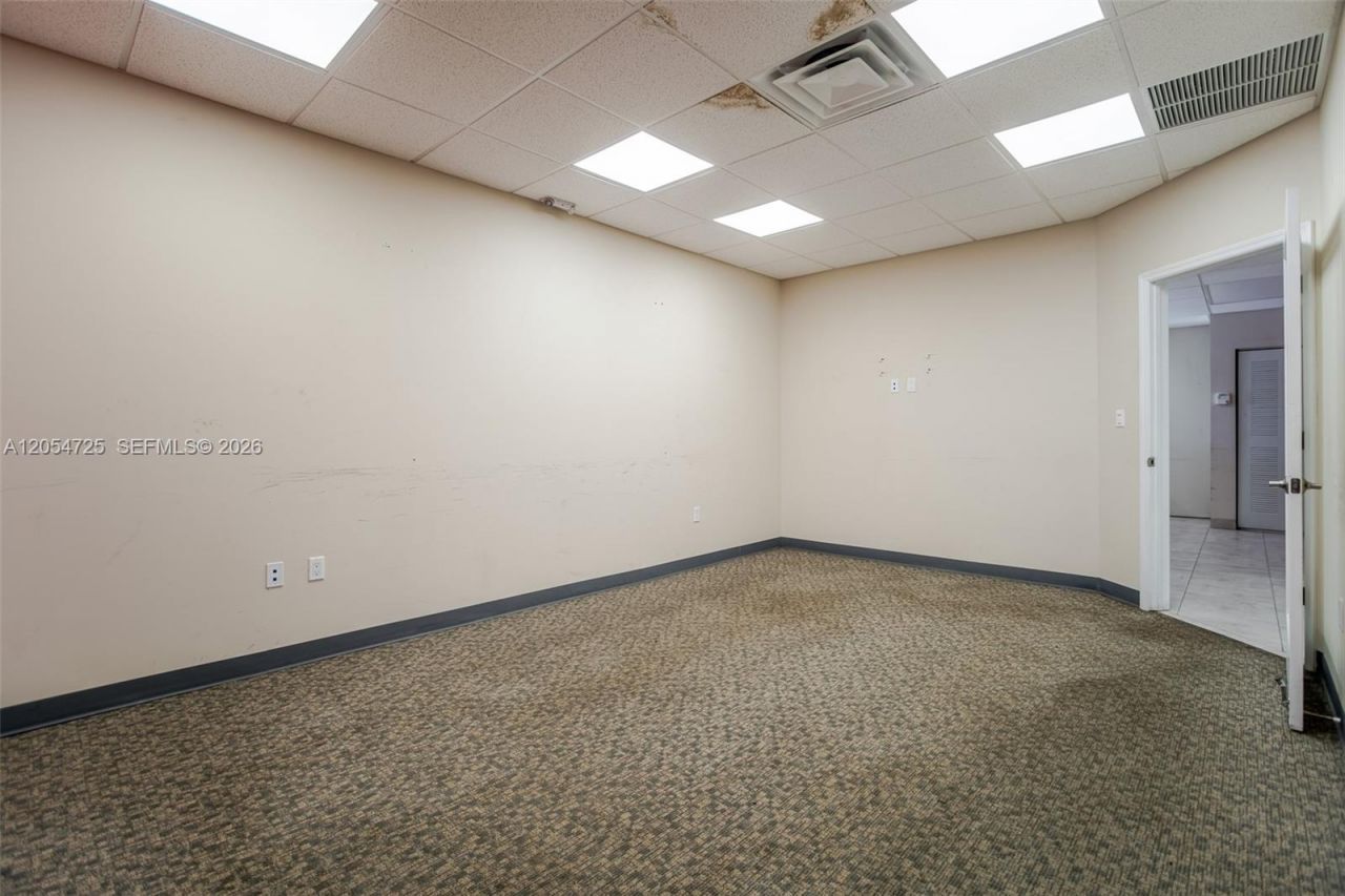 1001 NW 72nd St , Miami, FL 33150 Photo