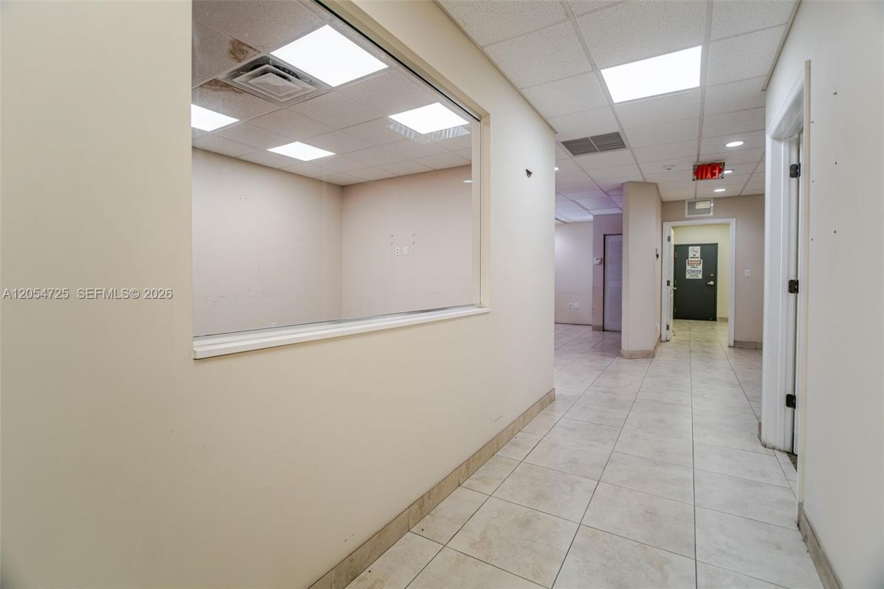 1001 NW 72nd St , Miami, FL 33150 Photo