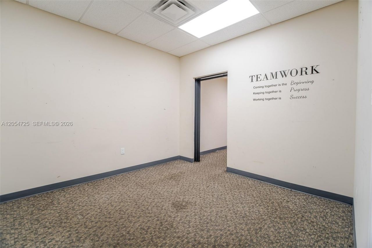 1001 NW 72nd St , Miami, FL 33150 Photo