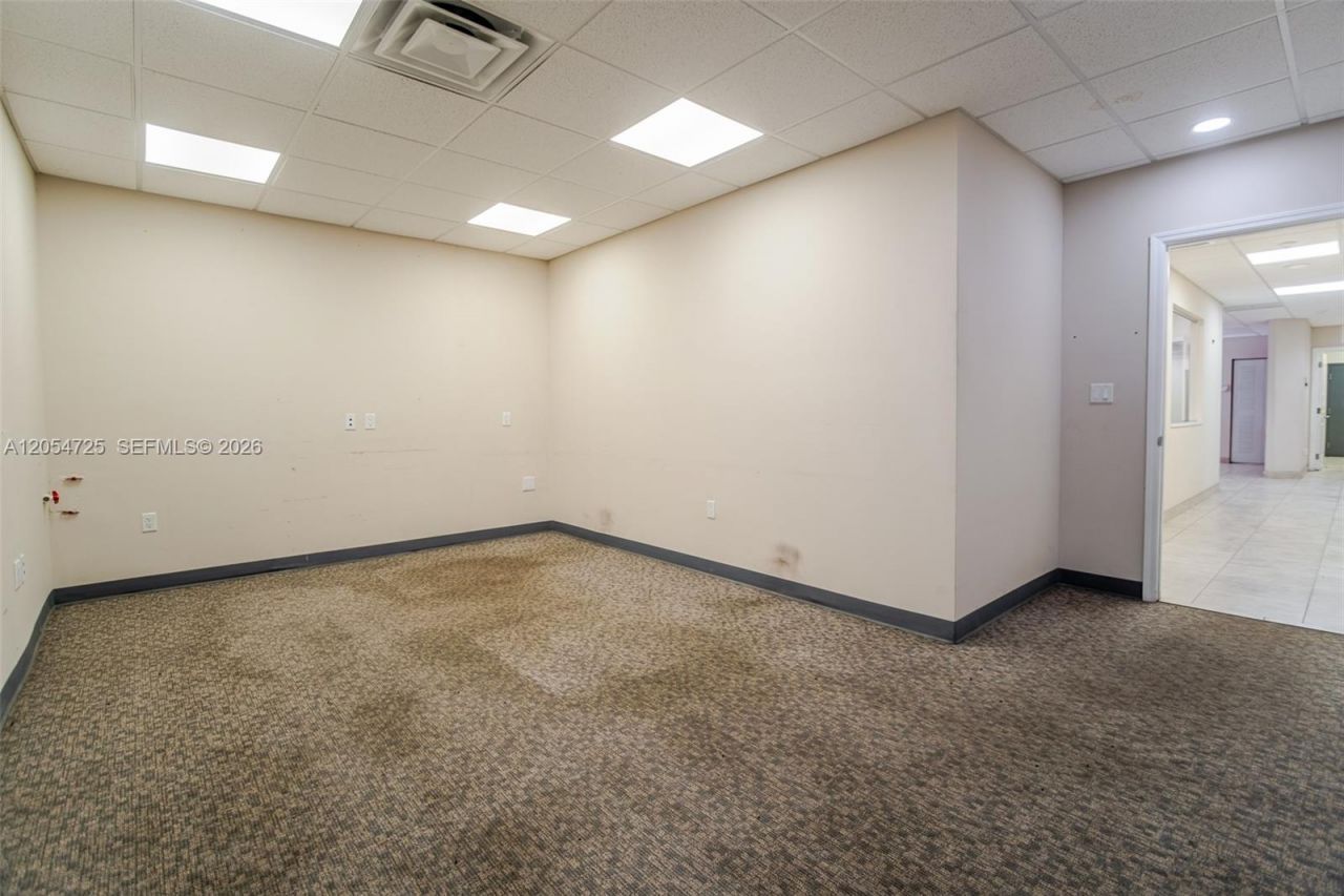 1001 NW 72nd St , Miami, FL 33150 Photo