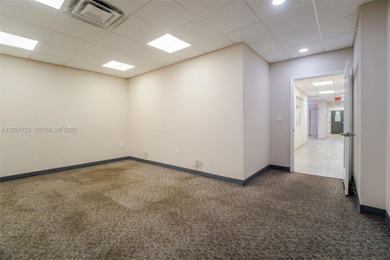 1001 NW 72nd St , Miami, FL 33150 Photo
