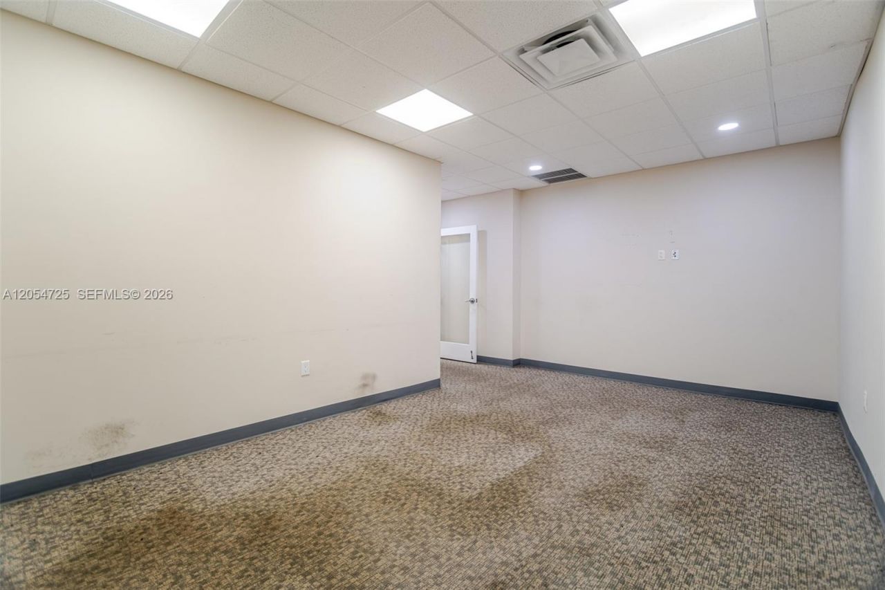 1001 NW 72nd St , Miami, FL 33150 Photo