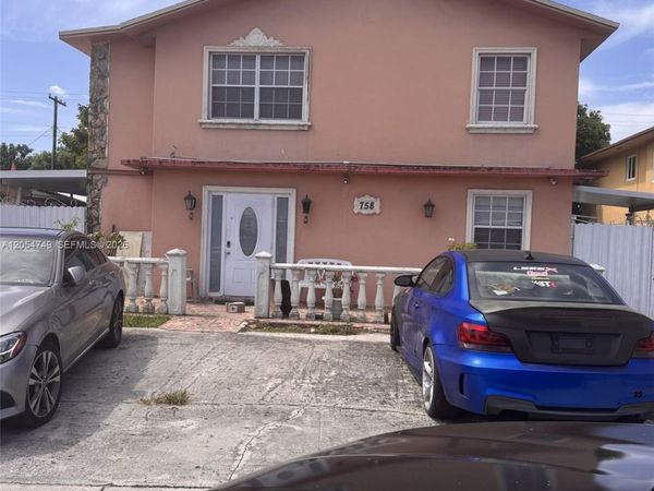 758 E 20th St , Hialeah, FL 33013