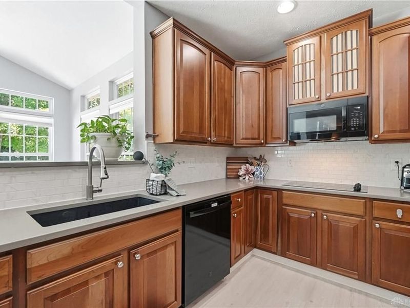 427 Brookhurst Drive, Monroe, OH 45050 Photo 9