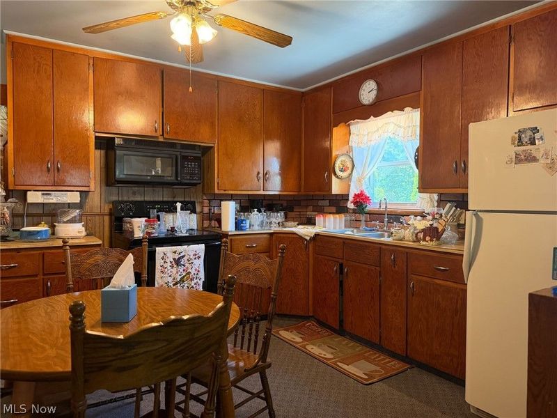 333 Bonnieview Avenue , Alliance, OH 44601 Photo 14