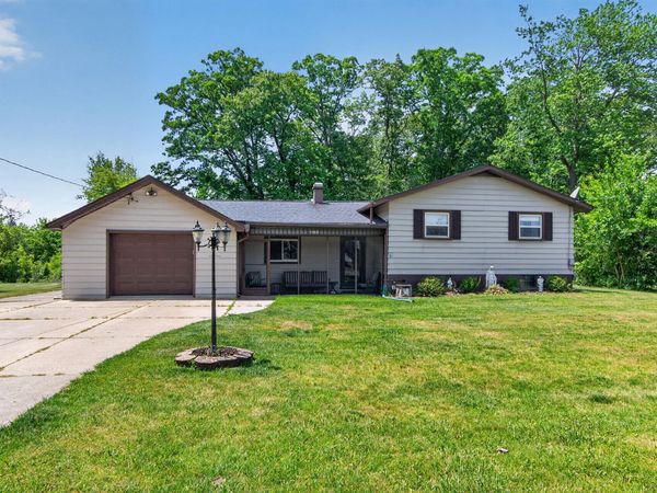 1180 Herbert J Avenue, Jackson, MI 49202