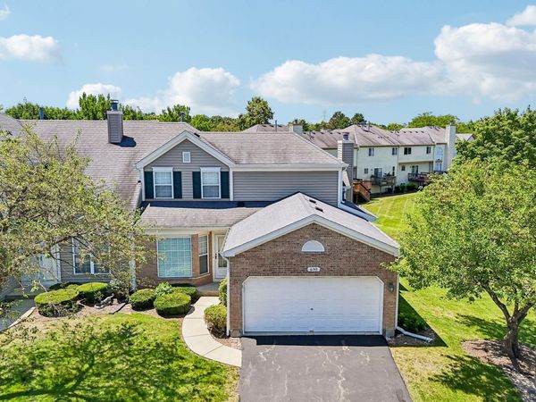 6743 E Wellsley Court , Gurnee, IL 60031