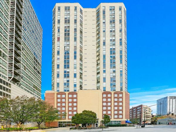 645 N Kingsbury Street , Unit 1207, Chicago, IL 60610