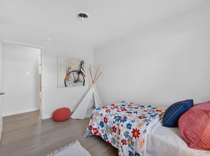 1964 Joan Way, Sacramento, CA 95815 Photo